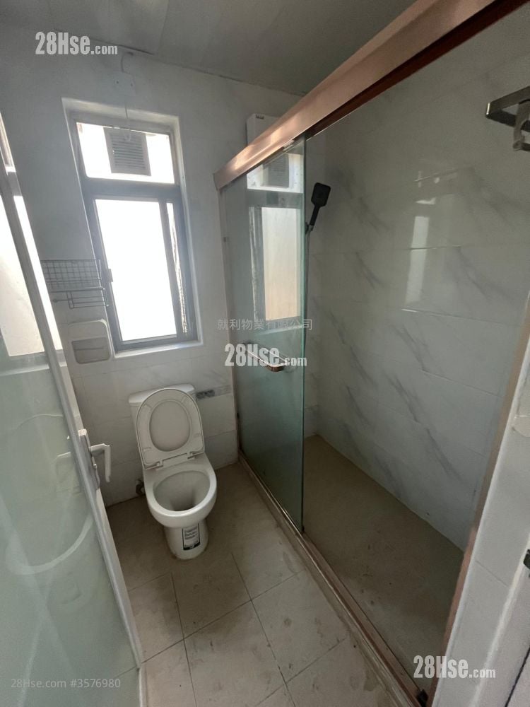 村屋 租盘 3 房 , 1 浴室 630 平方尺