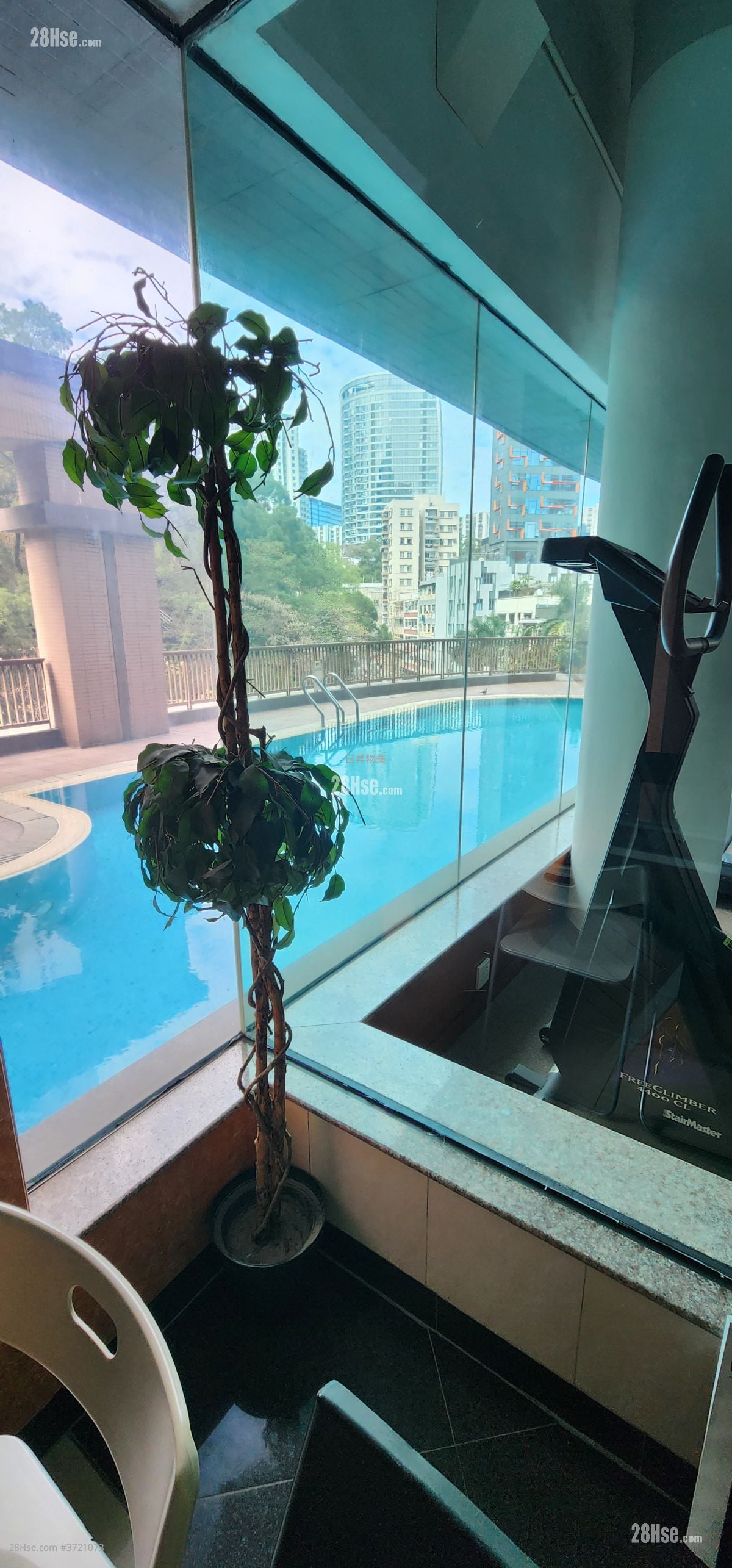 The Oakridge Sell 2 Bedrooms , 1 Bathroom 428 ft²