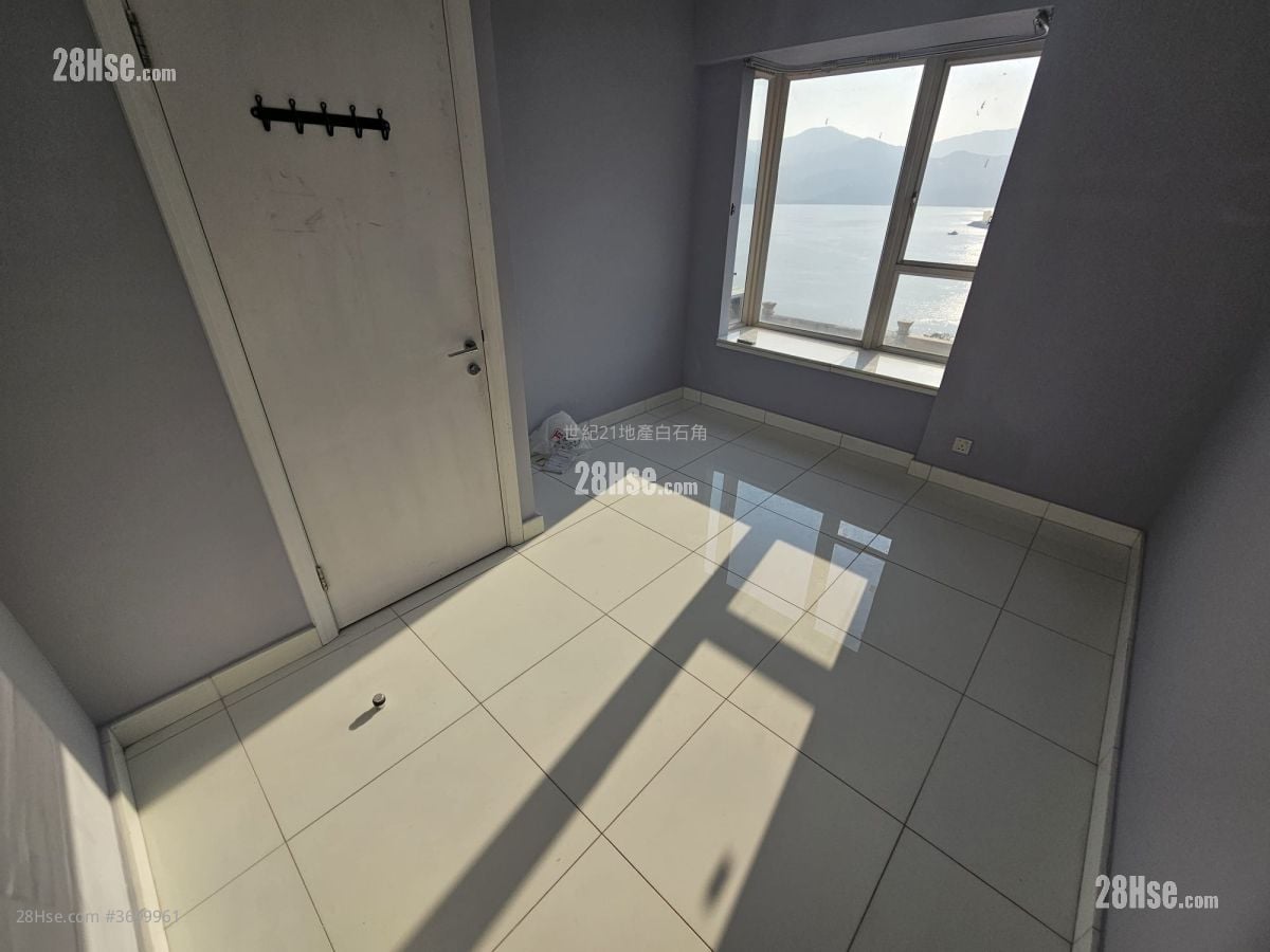 比华利山别墅 租盘 5+ 房 , 2 浴室 1,902 平方尺