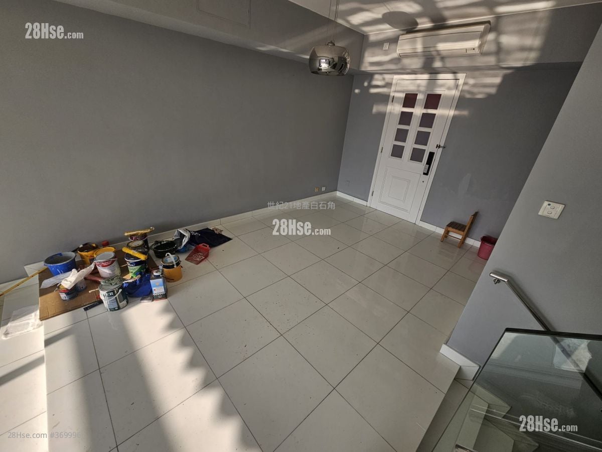 比华利山别墅 租盘 5+ 房 , 2 浴室 1,902 平方尺