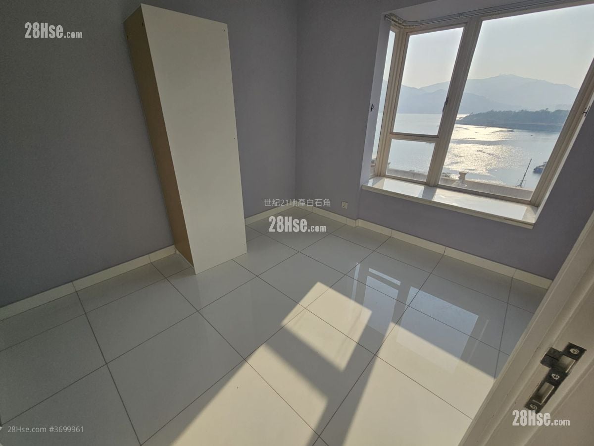 比华利山别墅 租盘 5+ 房 , 2 浴室 1,902 平方尺