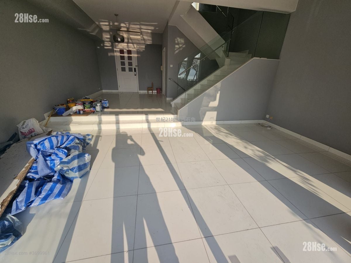 比华利山别墅 租盘 5+ 房 , 2 浴室 1,902 平方尺