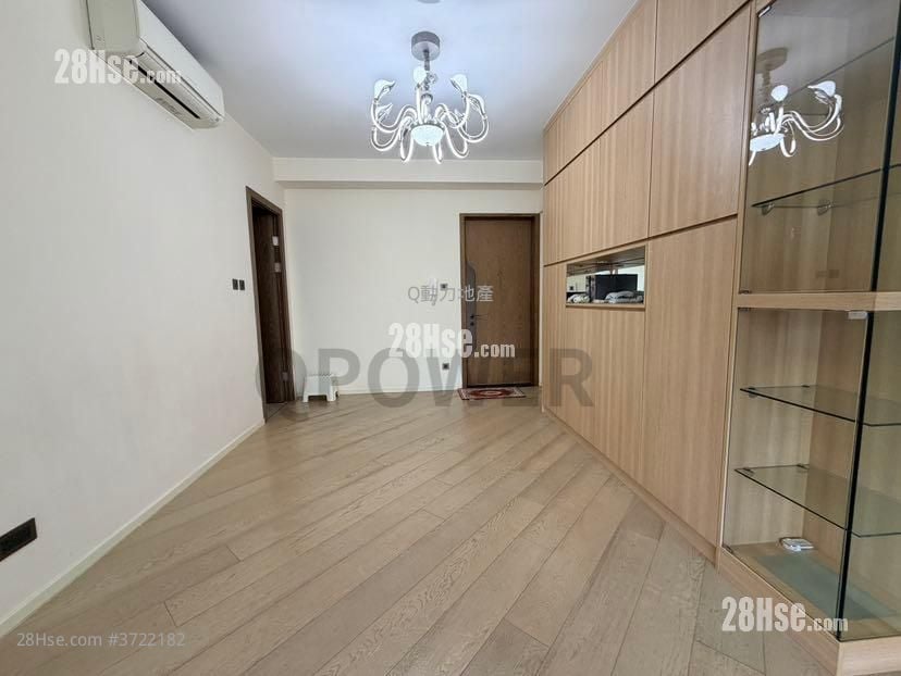 傲泷 租盘 3 房 , 2 浴室 906 平方尺