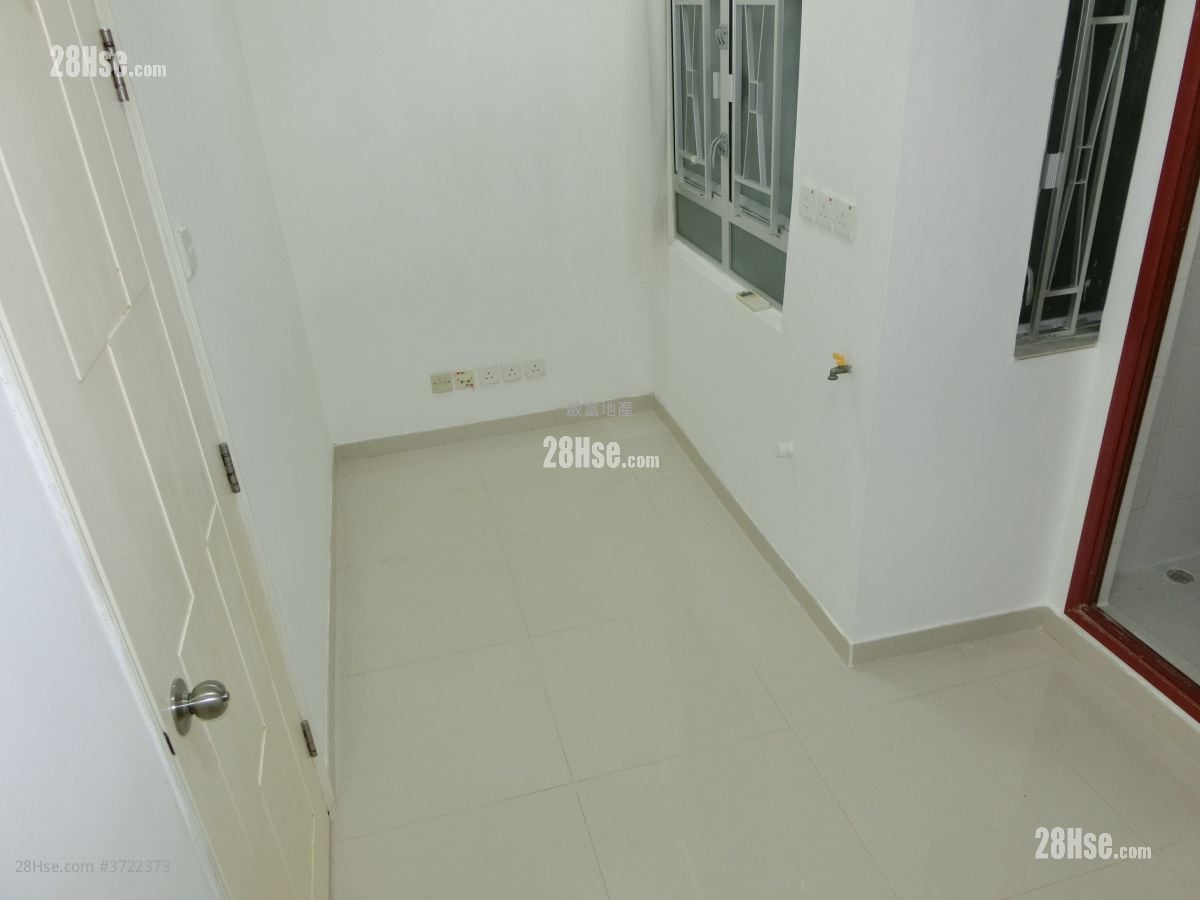 Wang Wah Mansion Rental Studio , 1 Bathroom 110 ft²