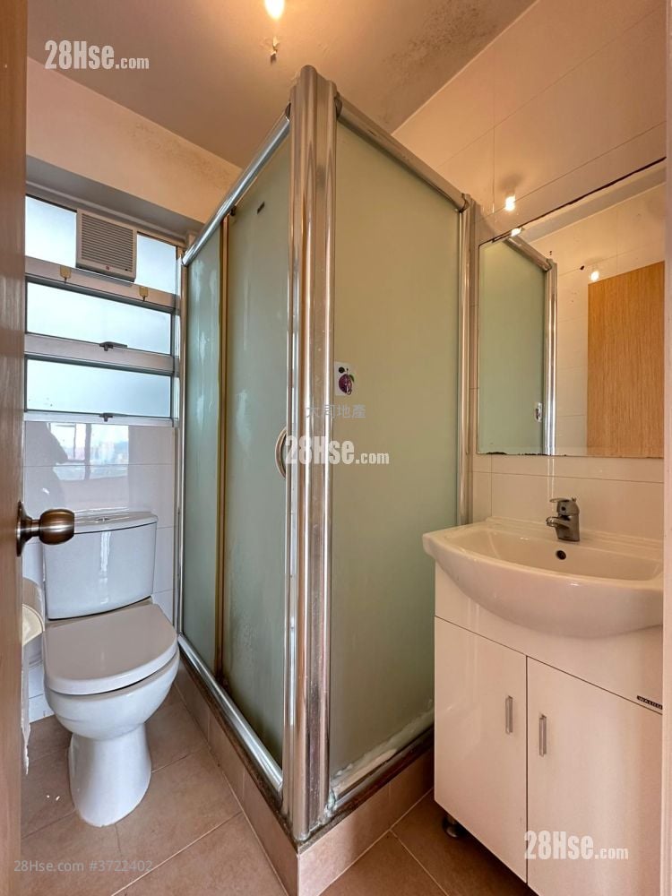 Ching Lai Court Rental 2 Bedrooms , 1 Bathroom 426 ft²