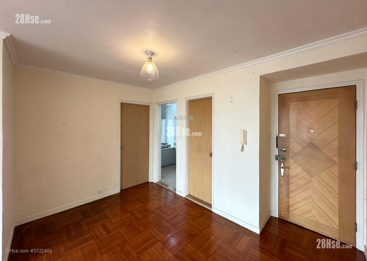 Ching Lai Court Rental 2 Bedrooms , 1 Bathroom 426 ft²