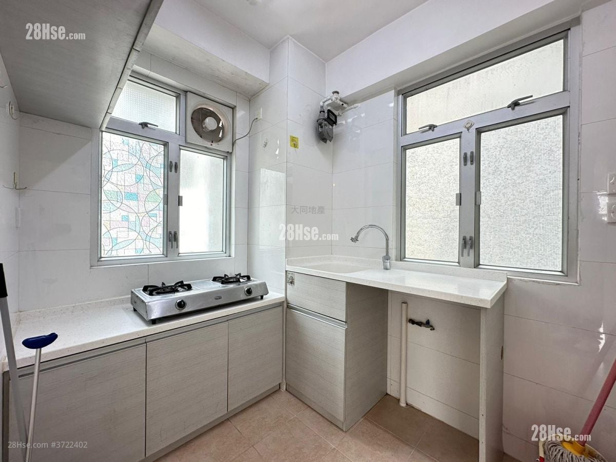 Ching Lai Court Rental 2 Bedrooms , 1 Bathroom 426 ft²