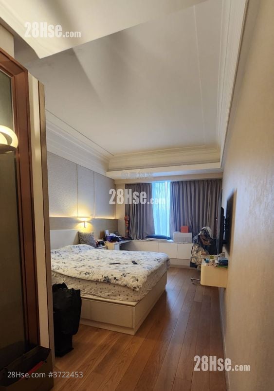 南区左岸 售盘 4 房 , 3 浴室 1,787 平方尺