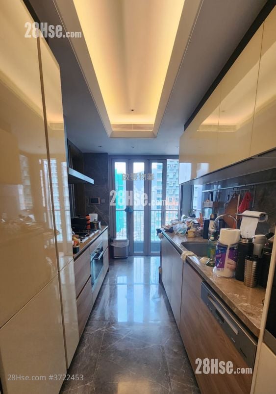 南区左岸 售盘 4 房 , 3 浴室 1,787 平方尺