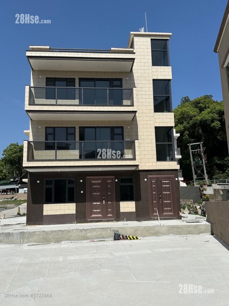 Village Rental 3 Bedrooms , 1 Bathroom 700 ft²