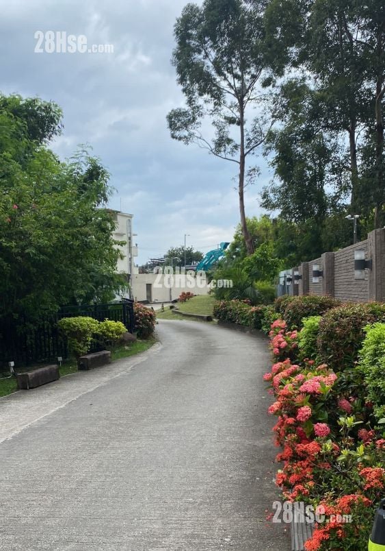 Village Rental 3 Bedrooms , 1 Bathroom 700 ft²