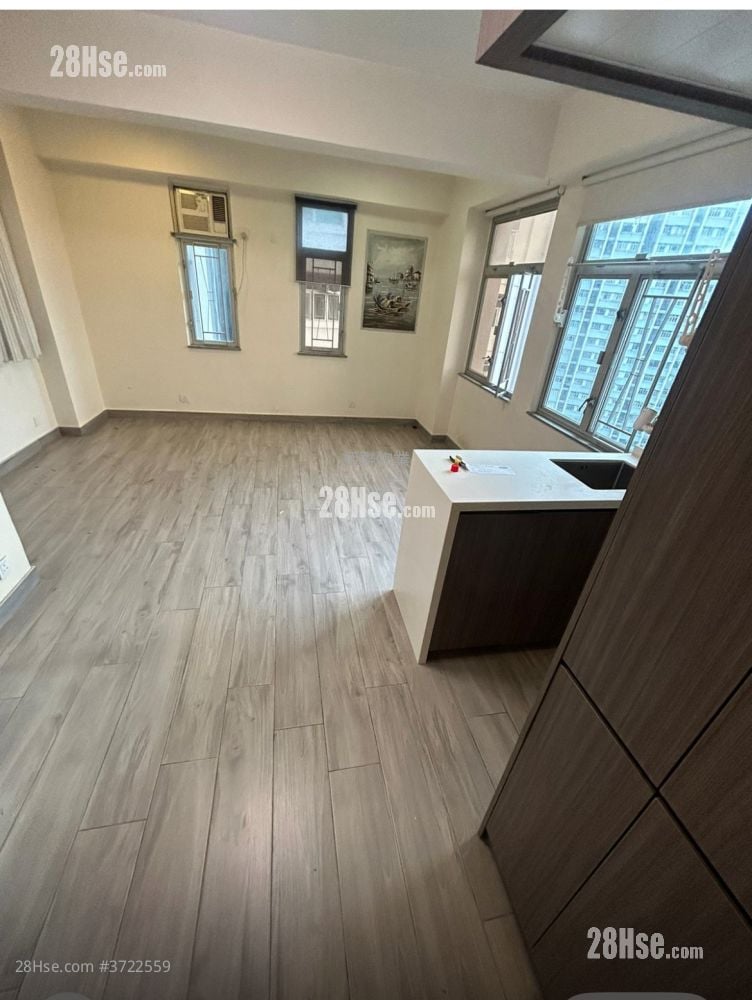 Nan Hai Mansion Sell 2 Bedrooms , 1 Bathroom 306 ft²