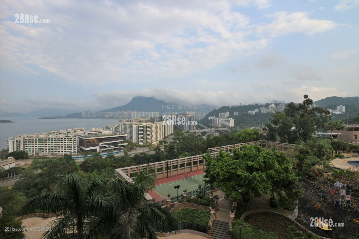 Deerhill Bay Sell 4 Bedrooms , 3 Bathrooms 1,403 ft²