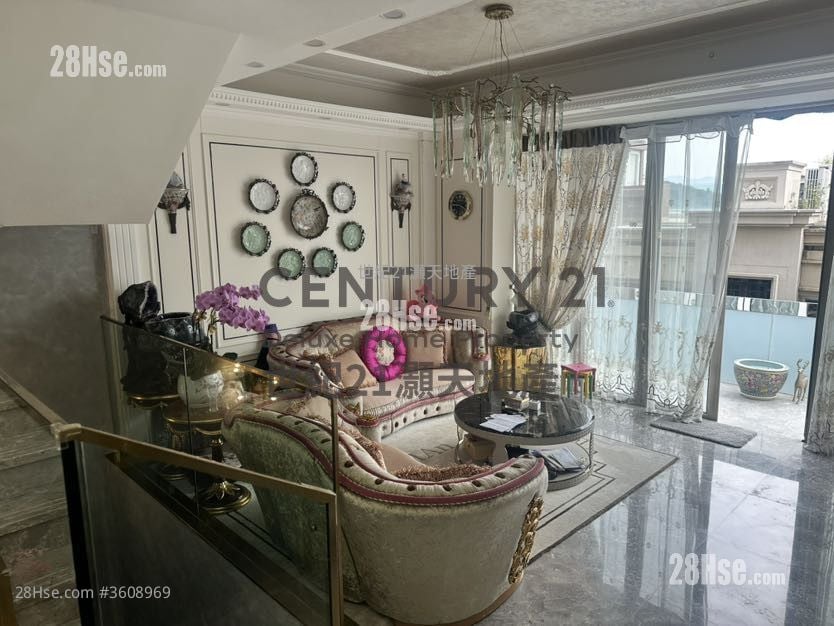 The Beverly Hills Rental 5+ Bedrooms , 3 Bathrooms 2,074 ft²