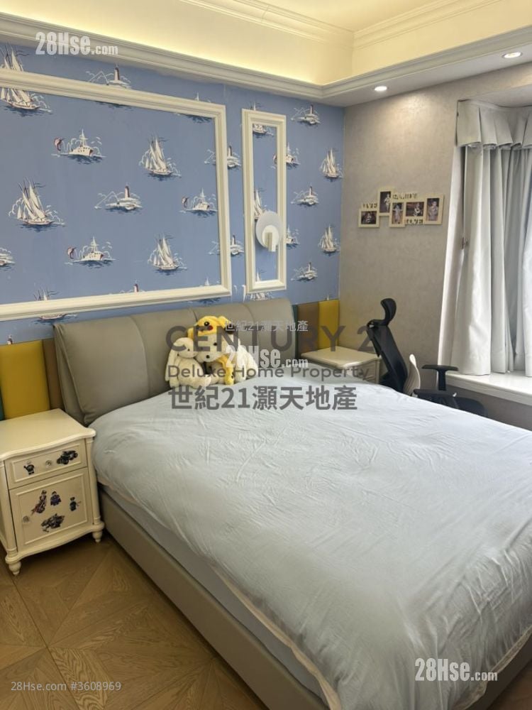 The Beverly Hills Rental 5+ Bedrooms , 3 Bathrooms 2,074 ft²