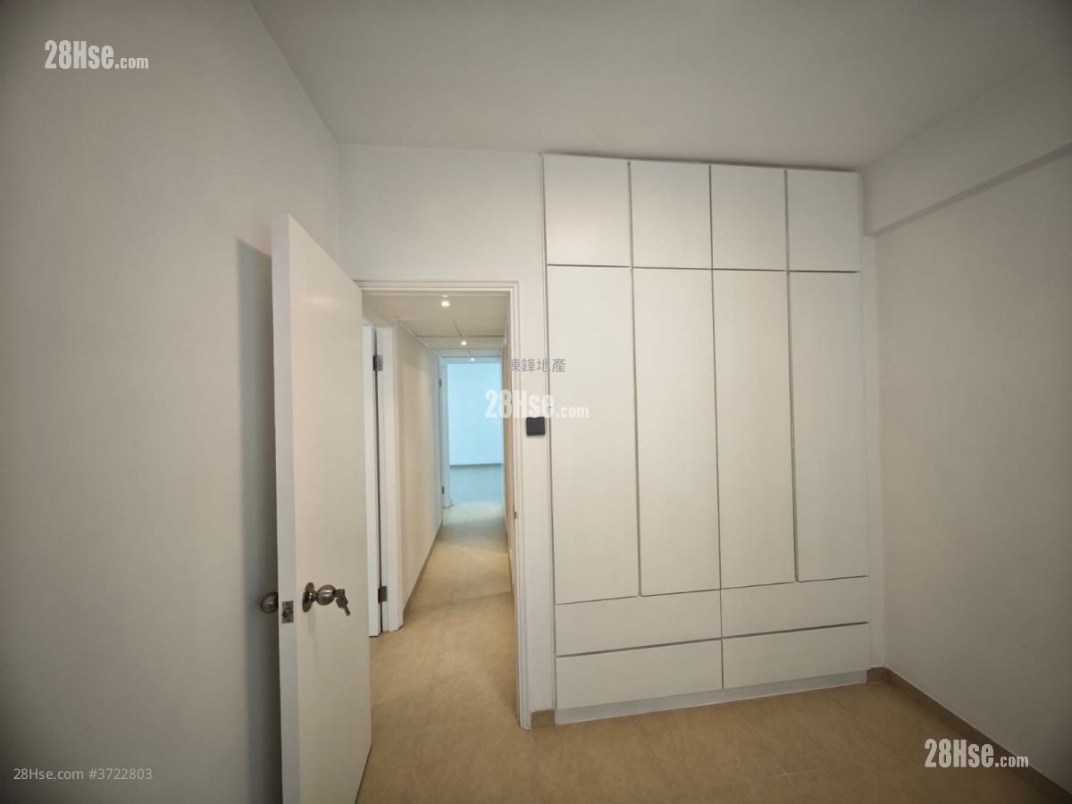 Paterson Building Sell 3 Bedrooms , 2 Bathrooms 817 ft²