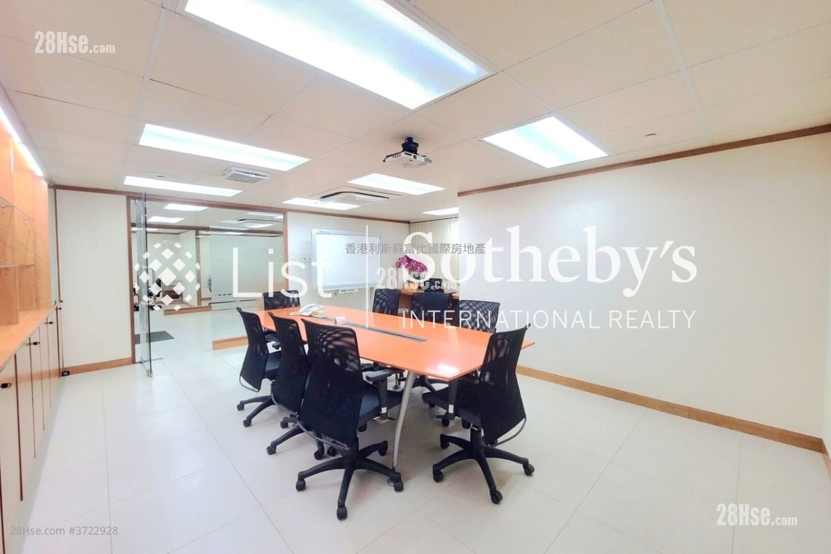 Hung Tai Industrial Building Sell 4 Bedrooms , 2 Toilets