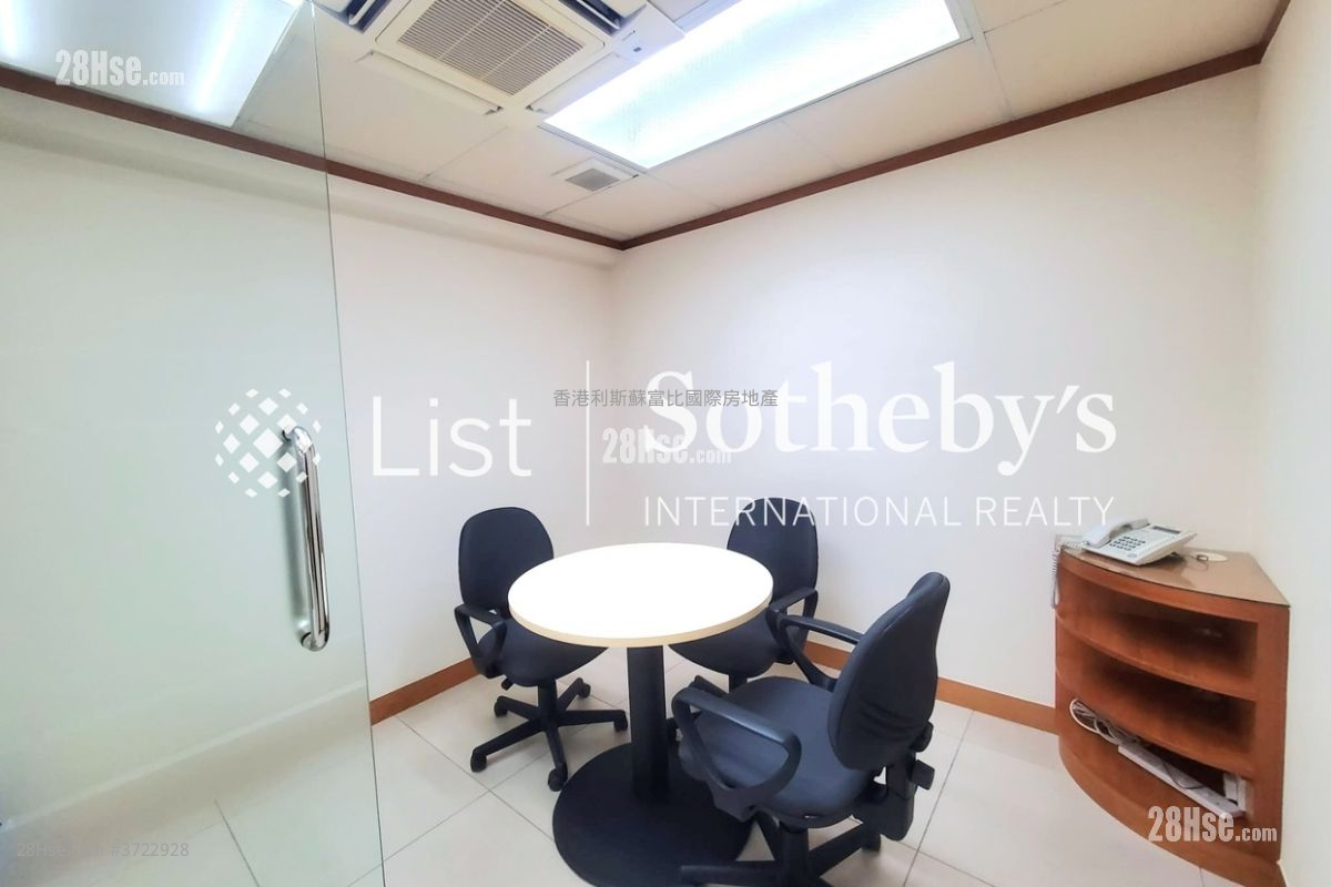 Hung Tai Industrial Building Sell 4 Bedrooms , 2 Toilets