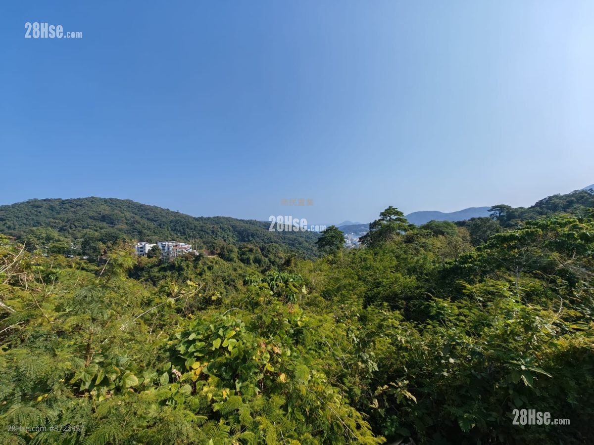 村屋 售盘 4 房 , 3 浴室 2,100 平方尺