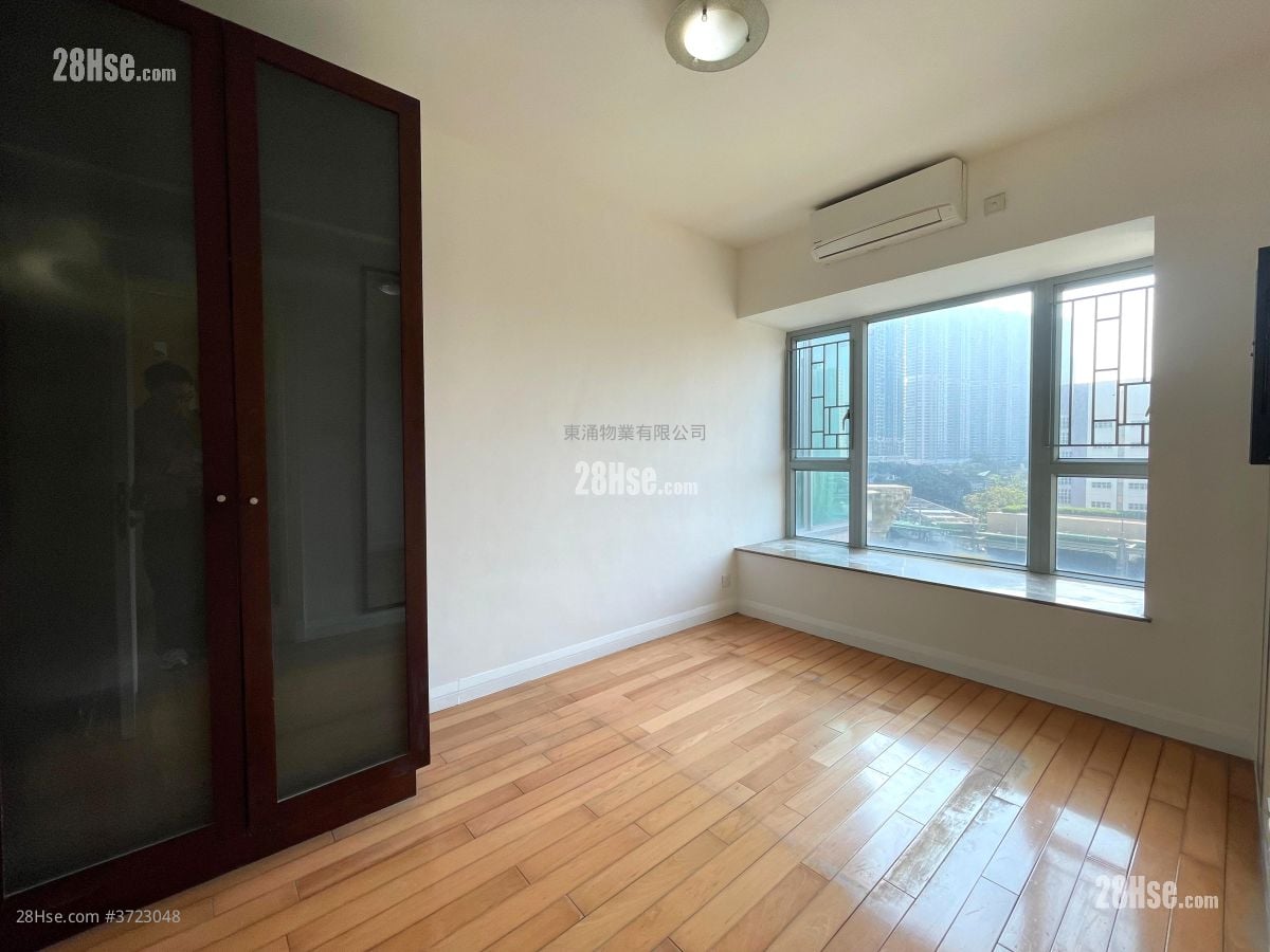 映湾园 售盘 3 房 , 2 浴室 956 平方尺