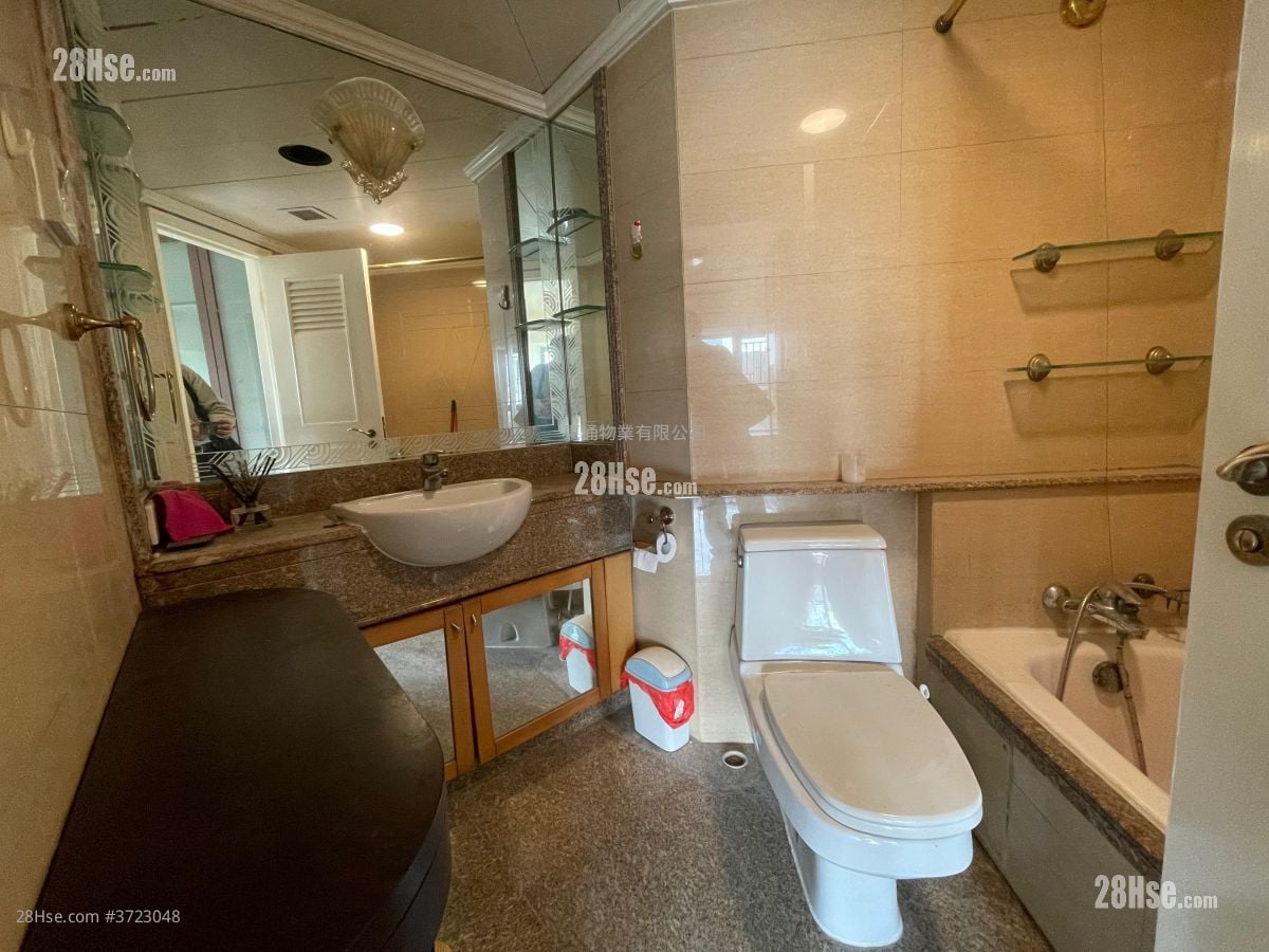 映湾园 售盘 3 房 , 2 浴室 956 平方尺