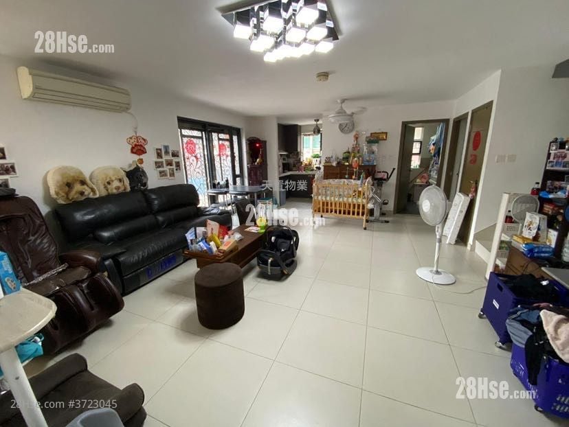 村屋 售盤 4 房 , 3 浴室 1,400 平方呎