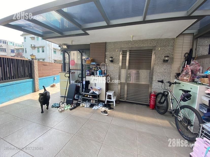 村屋 售盤 4 房 , 3 浴室 1,400 平方呎