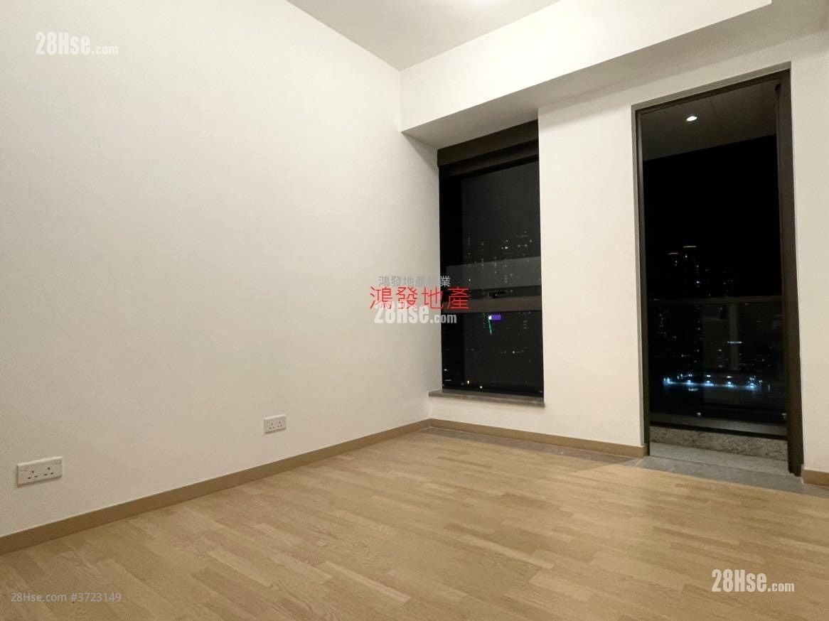 Novi Sell Studio , 1 Bathroom 182 ft²