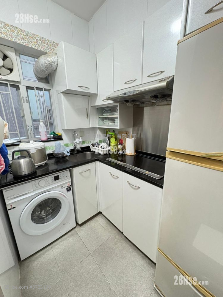 俊興樓 售盤 2 房 , 1 浴室 529 平方呎