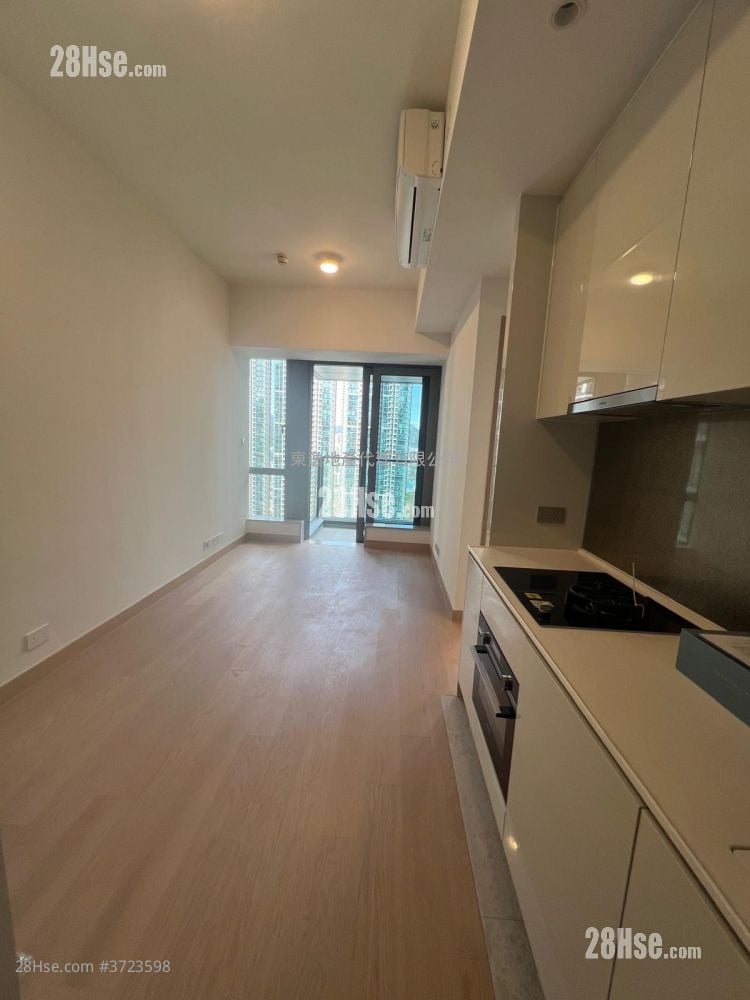 Seasons Place 售盘 453 平方尺