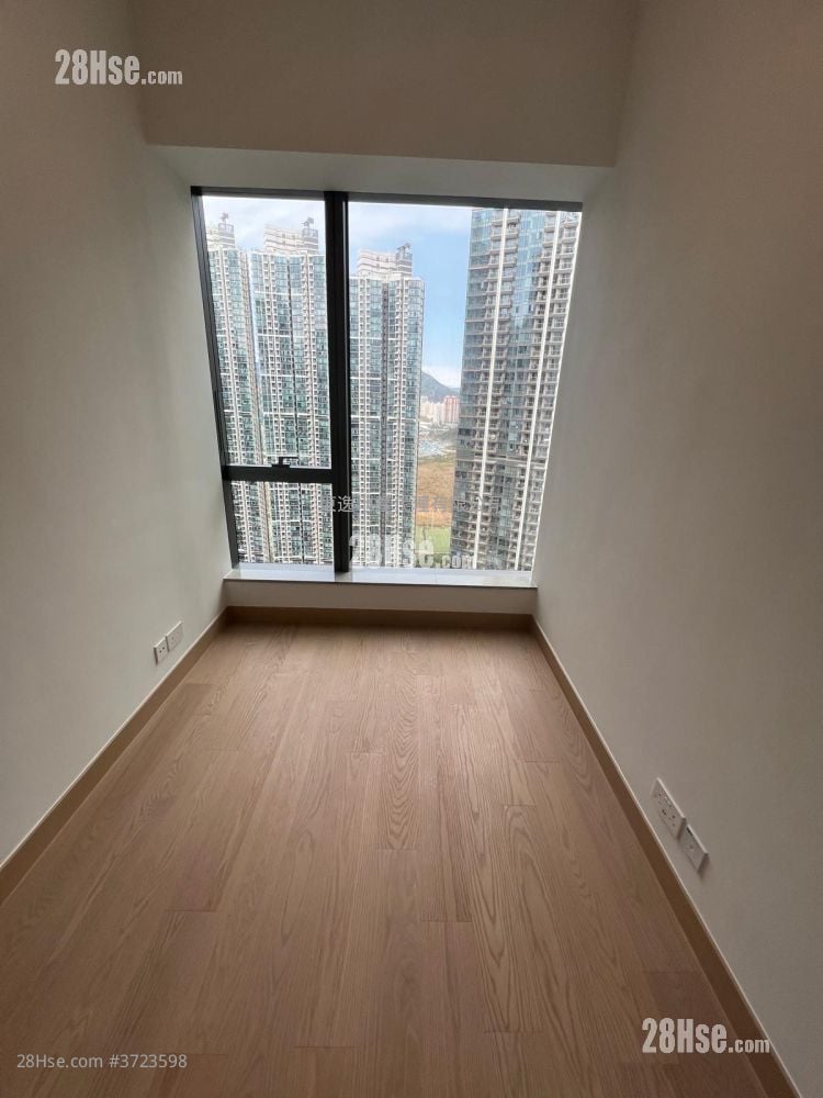 Seasons Place 售盘 453 平方尺