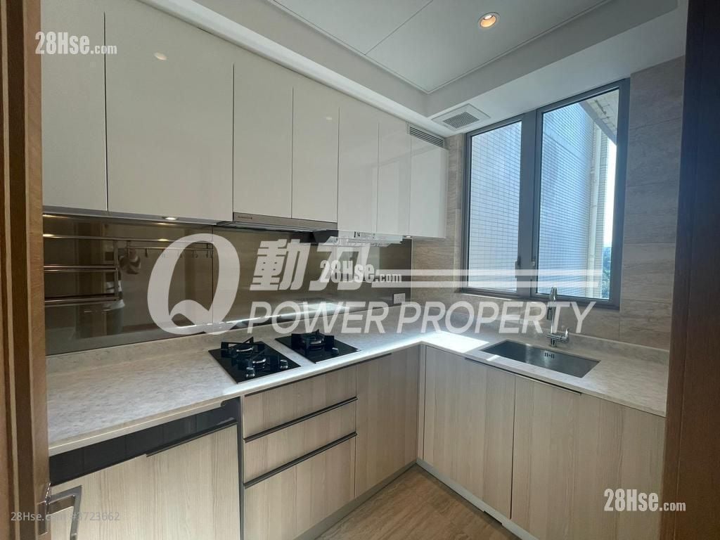 逸珑园 租盘 2 房 691 平方尺