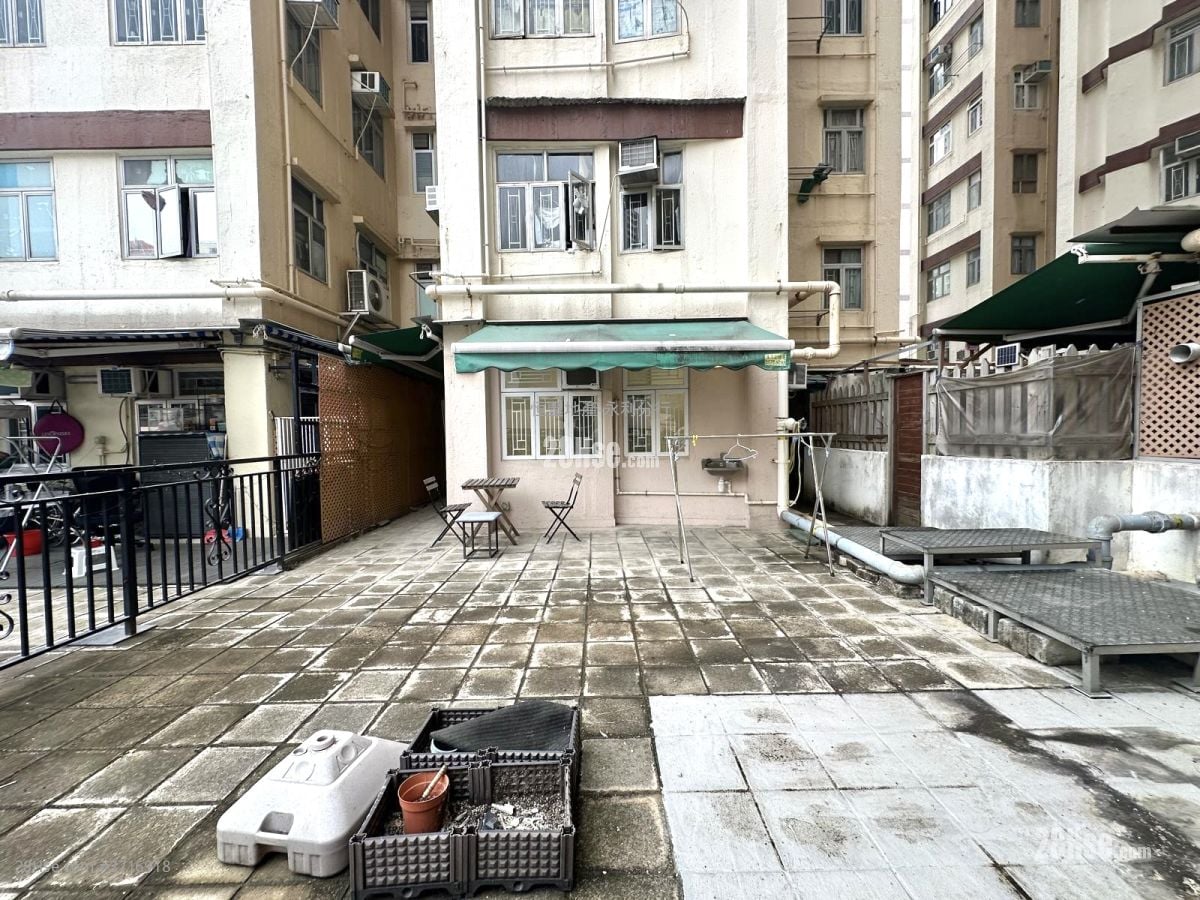 Gold Mine Building Rental 2 Bedrooms , 1 Bathroom 260 ft²