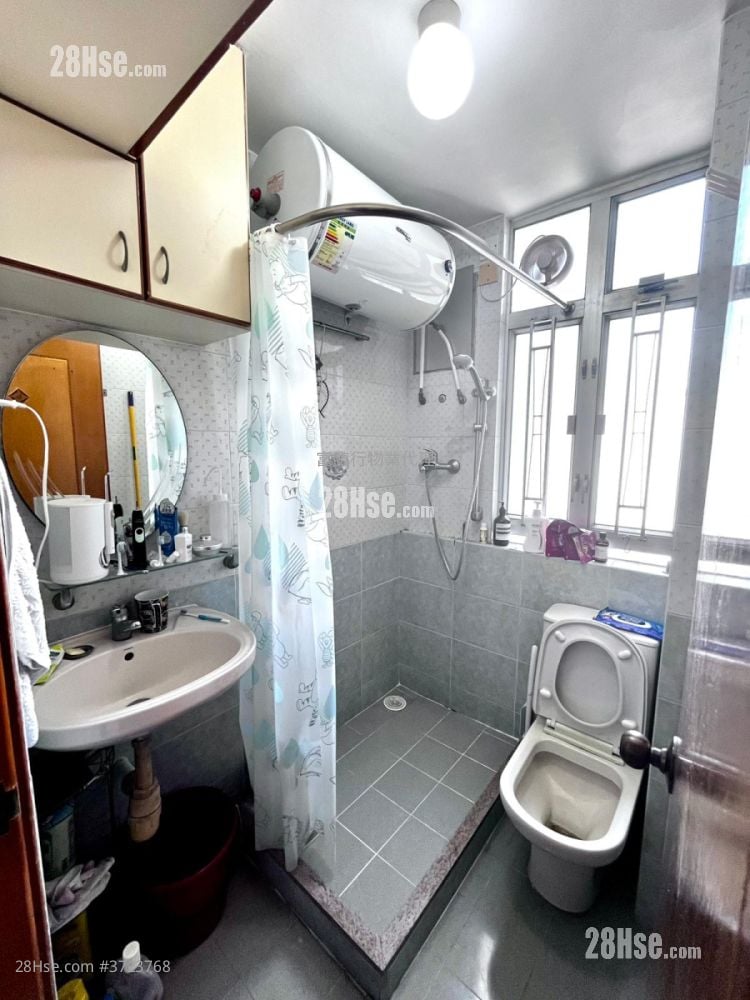 渔安苑 售盘 2 房 , 1 浴室 493 平方尺