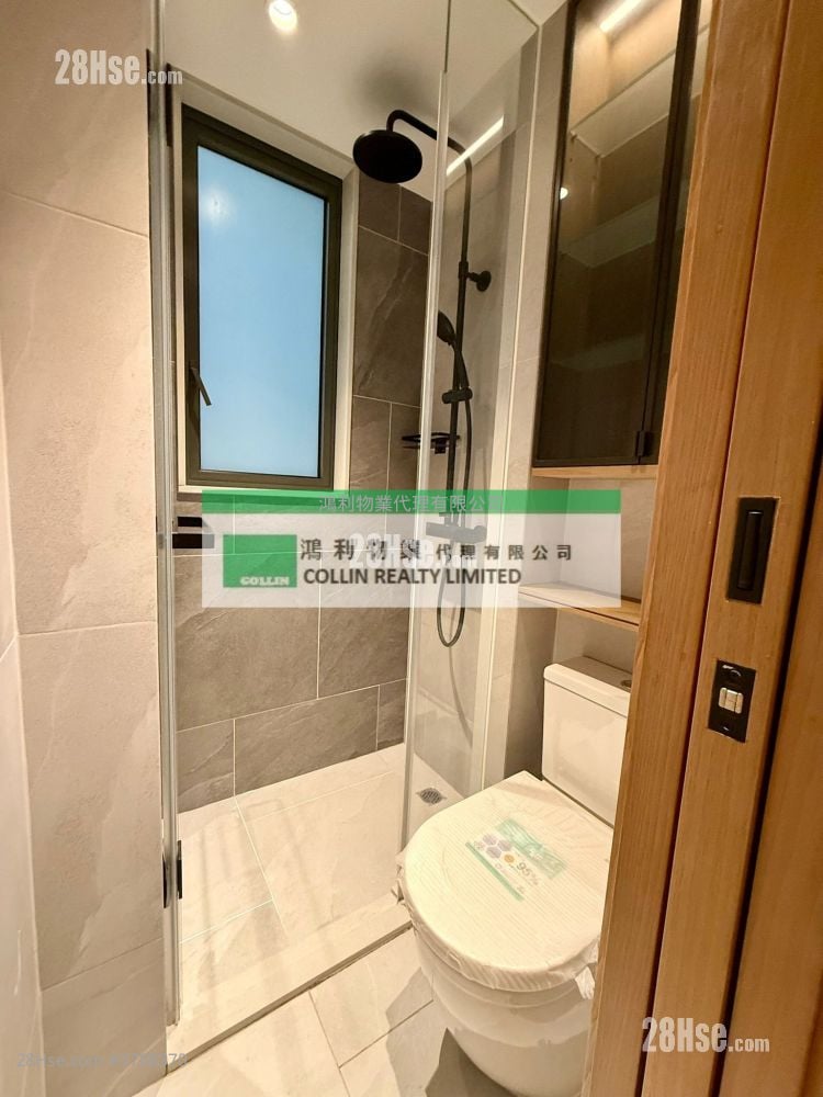 Uptify Sell Studio , 1 Bathroom 179 ft²