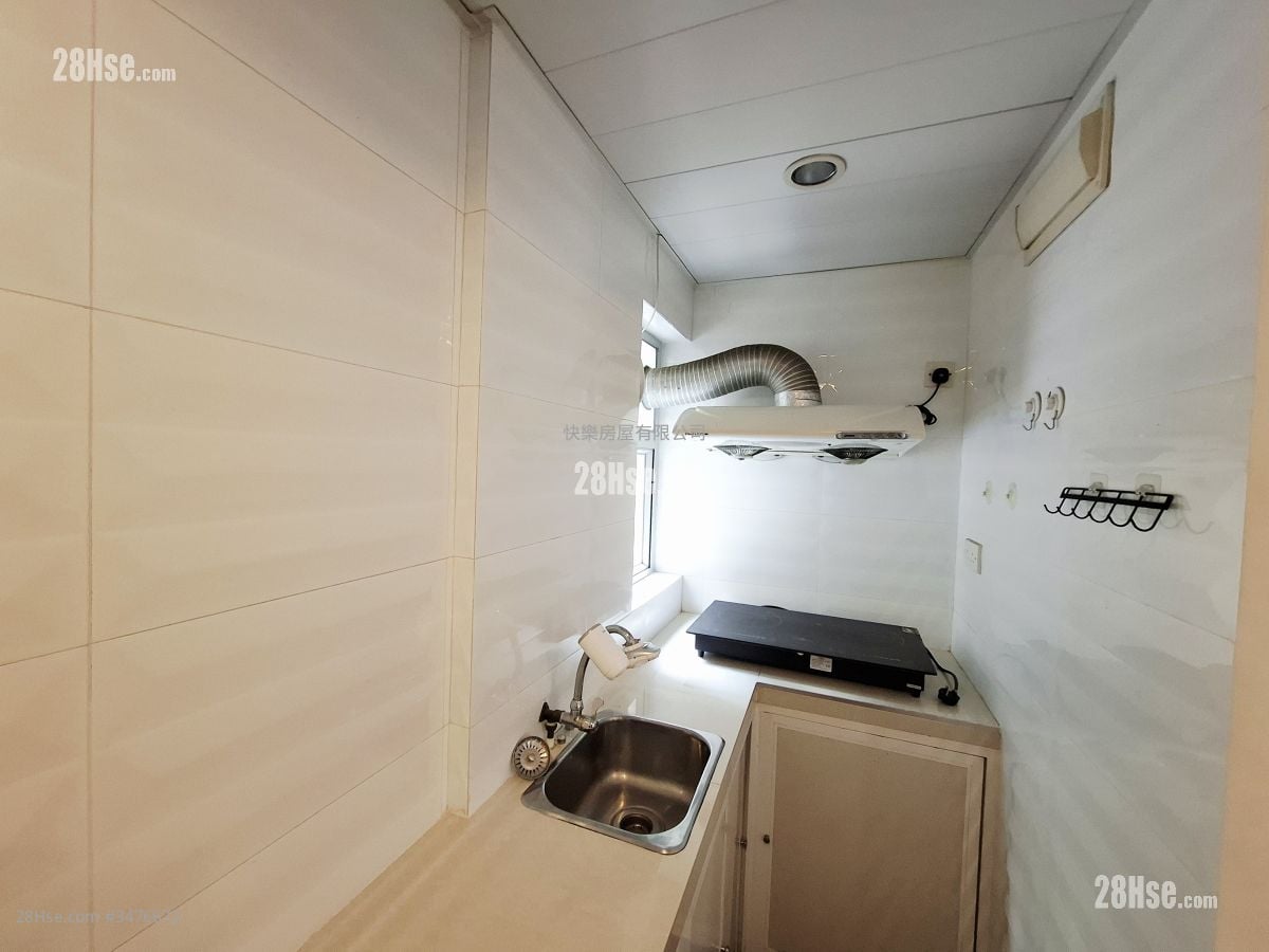 新村街50-50A號 租盤 1 房 , 1 浴室 380 平方呎