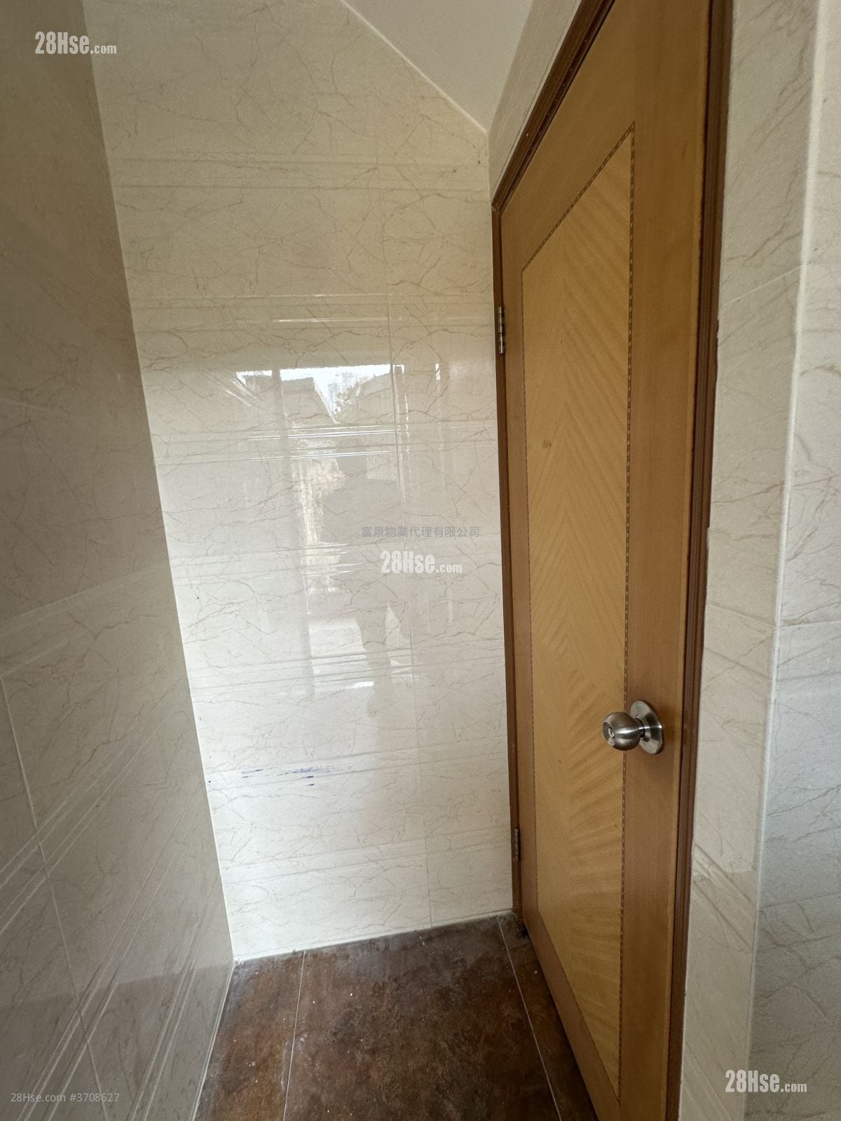 紫田村 租盘 1 房 , 1 浴室 350 平方尺