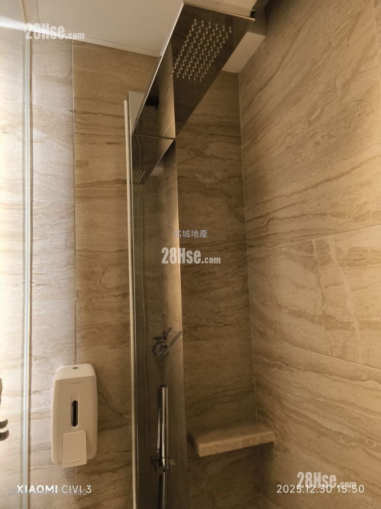 The Met. Acappella Rental 399 ft²