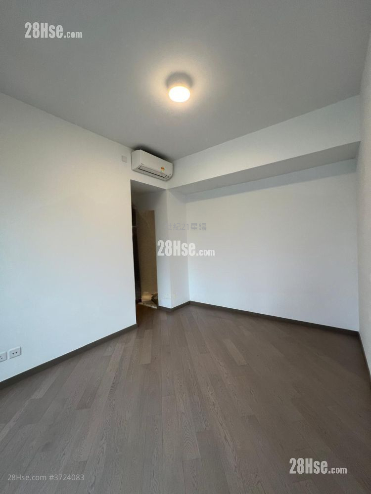 Upper River Bank Sell 3 Bedrooms , 2 Bathrooms 844 ft²