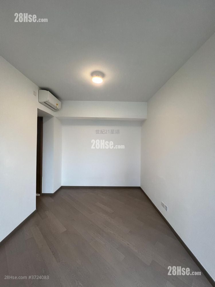 Upper River Bank Sell 3 Bedrooms , 2 Bathrooms 844 ft²