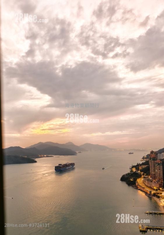 Bellagio Sell 3 Bedrooms , 2 Bathrooms 818 ft²