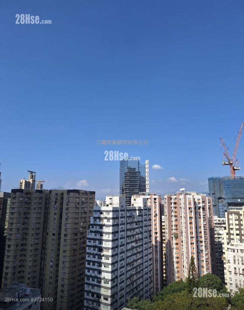 Kent Mansion Sell 4 Bedrooms , 3 Bathrooms 1,109 ft²