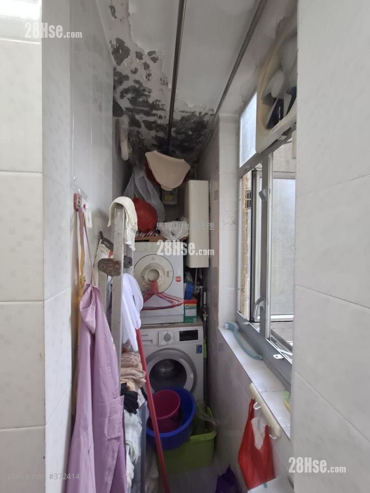 Kam Ying Court Sell 3 Bedrooms , 1 Bathroom 554 ft²