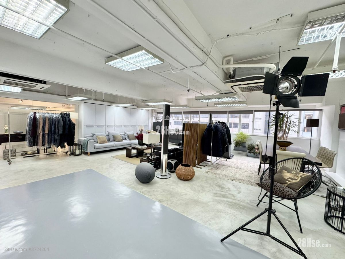 Elite Industrial Centre Rental 3 Bedrooms , 2 Toilets 2,565 ft²