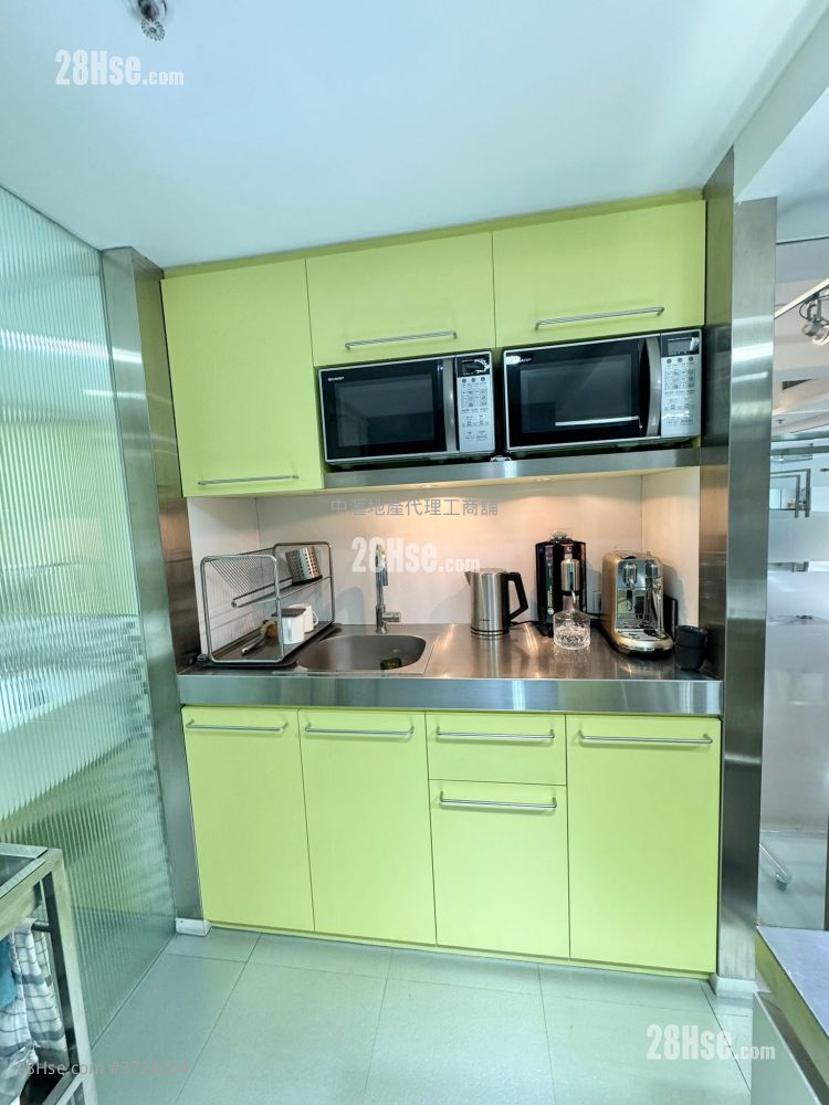 Elite Industrial Centre Rental 3 Bedrooms , 2 Toilets 2,565 ft²