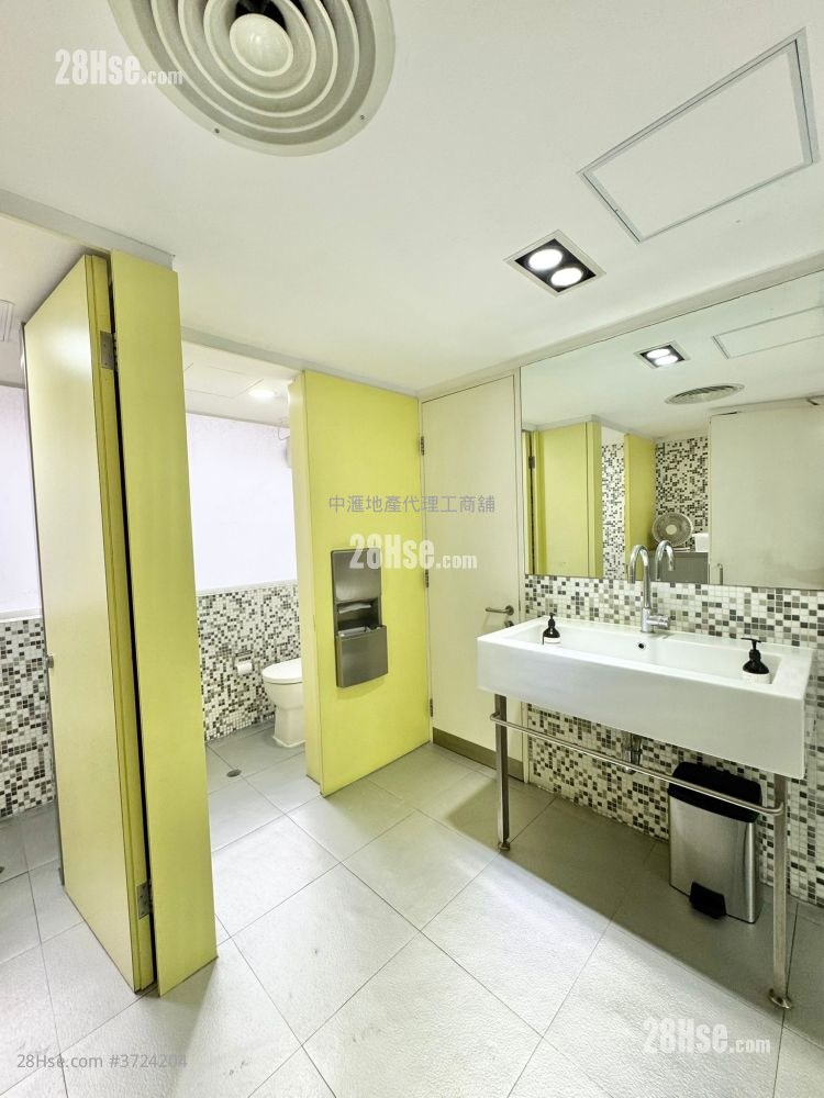 Elite Industrial Centre Rental 3 Bedrooms , 2 Toilets 2,565 ft²