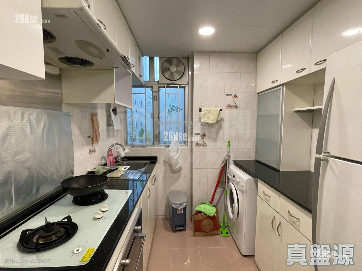 太古城 售盤 3 房 , 1 浴室 689 平方呎