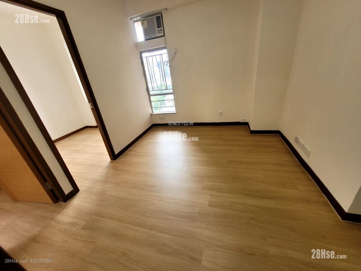 Lok Sing Centre Sell 2 Bedrooms , 1 Bathroom 343 ft²