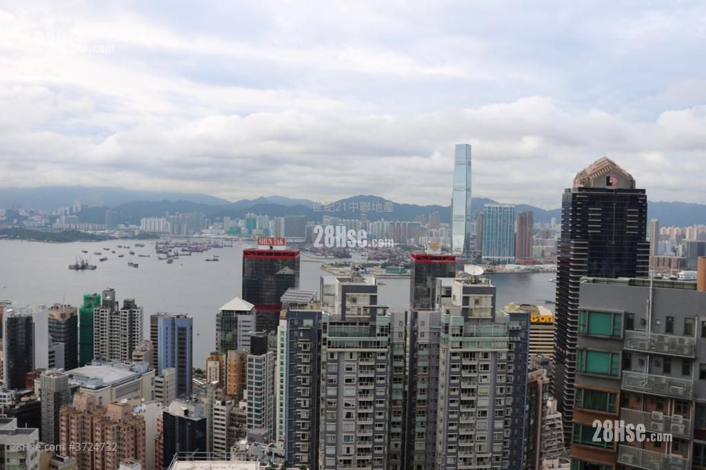 Alassio Sell 2 Bedrooms , 2 Bathrooms 1,007 ft²