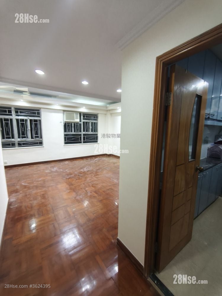 15 Grampian Road Sell 3 Bedrooms , 2 Bathrooms 836 ft²